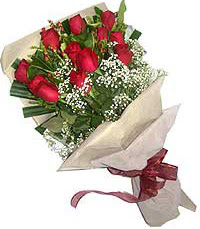11 adet kirmizi güllerden özel buket  Bolu internetten çiçek siparişi 