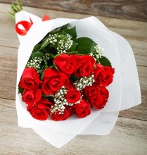 9 kırmızı gülden buket çiçeği  Bolu çiçek gönderme 