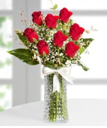 7 Adet vazoda kırmızı gül sevgiliye özel  Bolu çiçek siparişi sitesi 