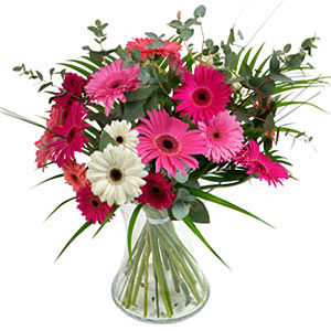 15 adet gerbera ve vazo çiçek tanzimi  Bolu online çiçek gönderme sipariş 
