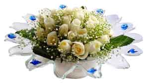  Bolu çiçek online çiçek siparişi  11 adet Beyaz güller özel cam tanzim